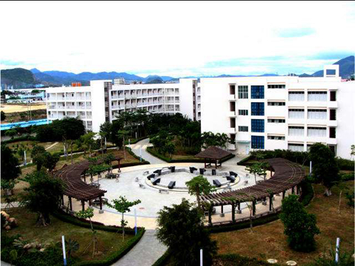 三亚航空旅游职业学院