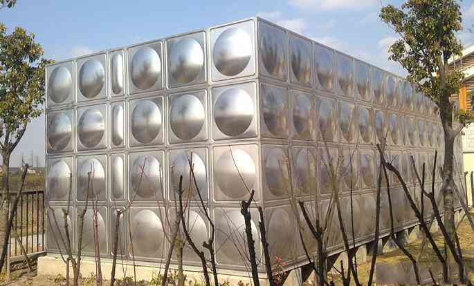 不锈钢方形水箱有什么优势?